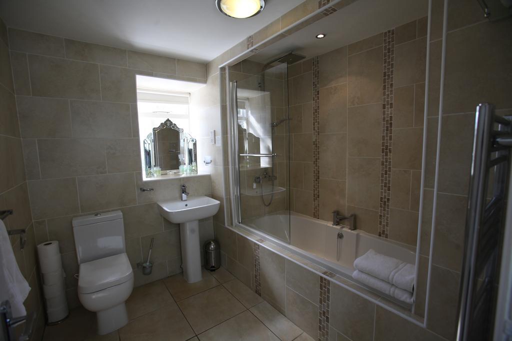 Singleton Lodge Country House Hotel Poulton-le-Fylde Экстерьер фото