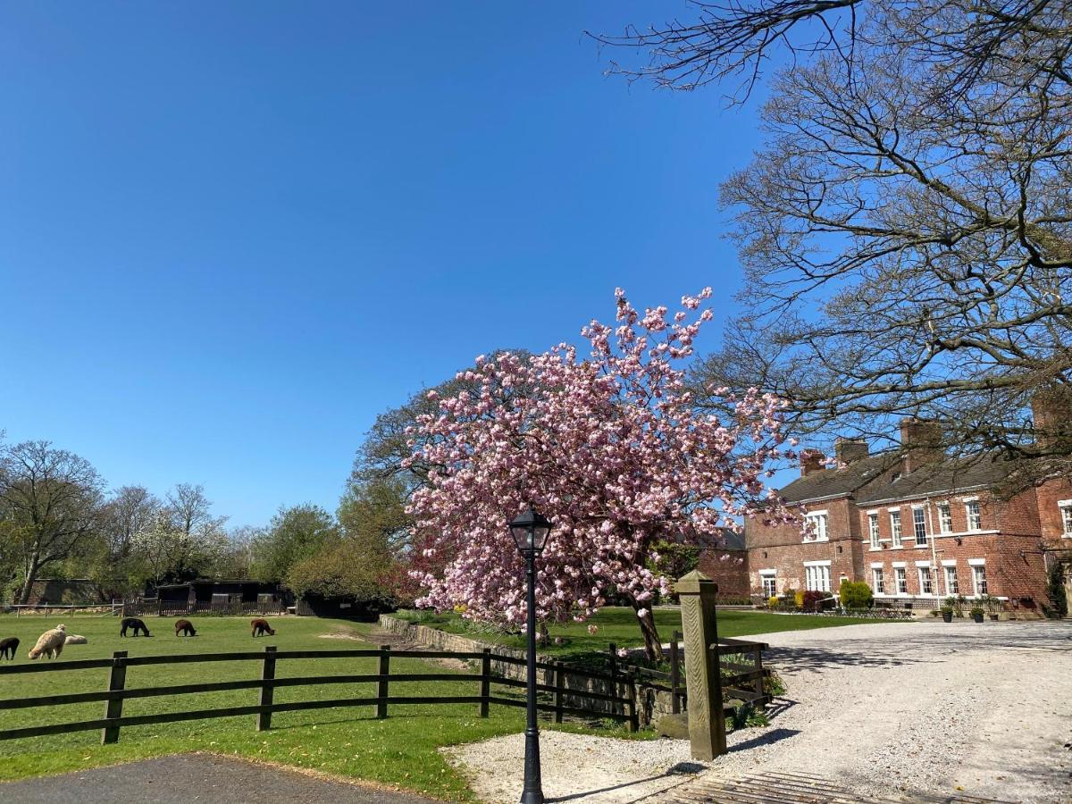 Singleton Lodge Country House Hotel Poulton-le-Fylde Экстерьер фото